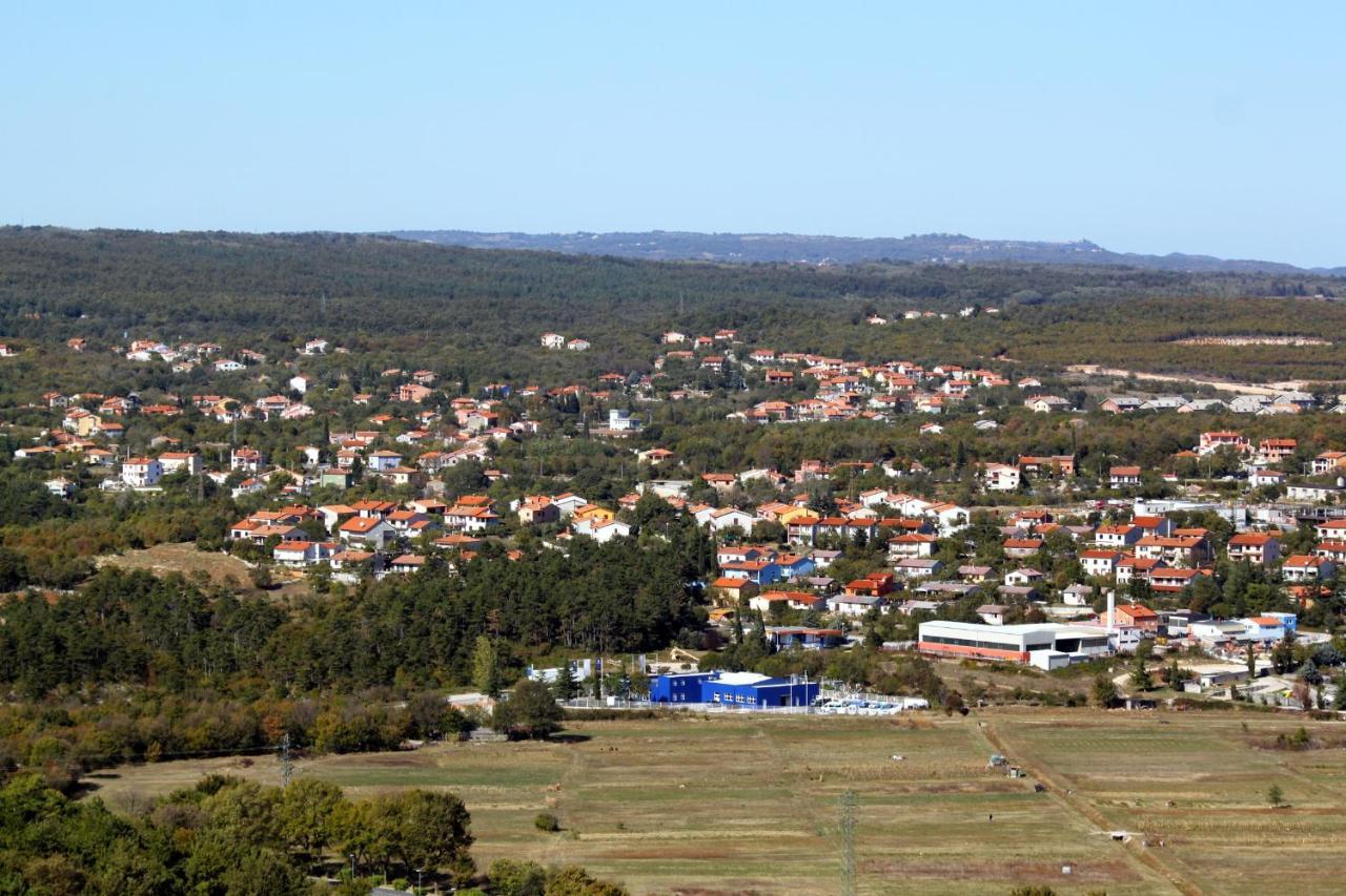 Apartments With A Parking Space Vinez, Labin - 11851 Luaran gambar